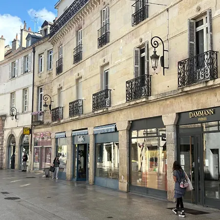 Topaze - En Plein Coeur De La Dijon