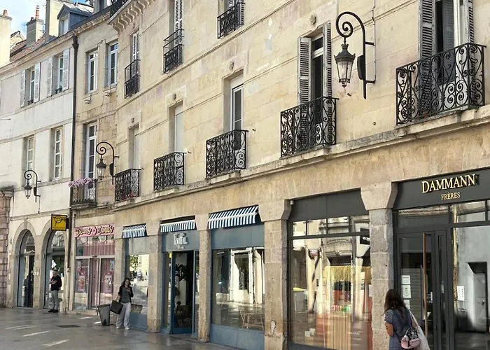 Topaze - En Plein Coeur De La 第戎